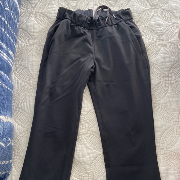 Lulu lemon joggers - Picture 3 of 3